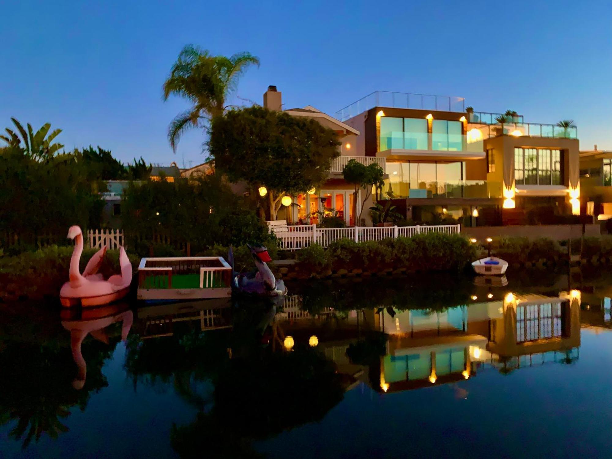 Chic Venice Beach Bungalow Steps From The Canals & Beach Лос-Анджелес Экстерьер фото